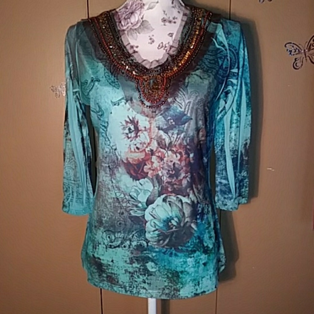 Dressbarn embelished printed 3/4 sleeve top